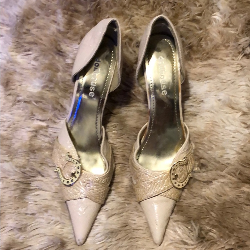 Tan heels